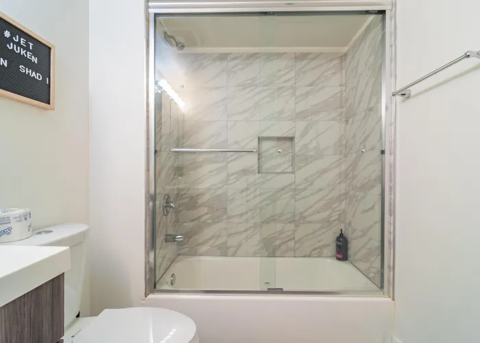 Bright 2br Luxury Corner With Optional Parking Sleeps 6 Guests Near Mccormick Place And Soldier Field Appartement